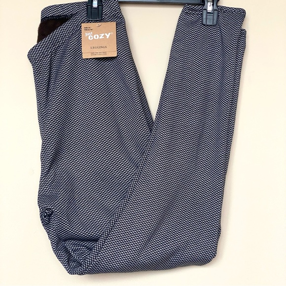 Just Cozy Leggings - Picture 1 of 6